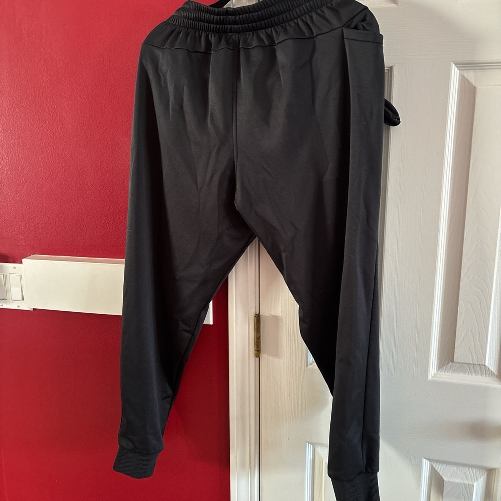 Men's Black Under Armour Jogger Pants, nearly new